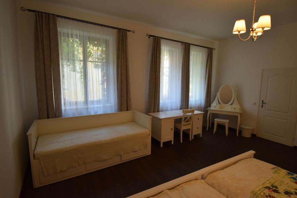 Hotel Hnízdo Snů Hradec Králové Habitación foto